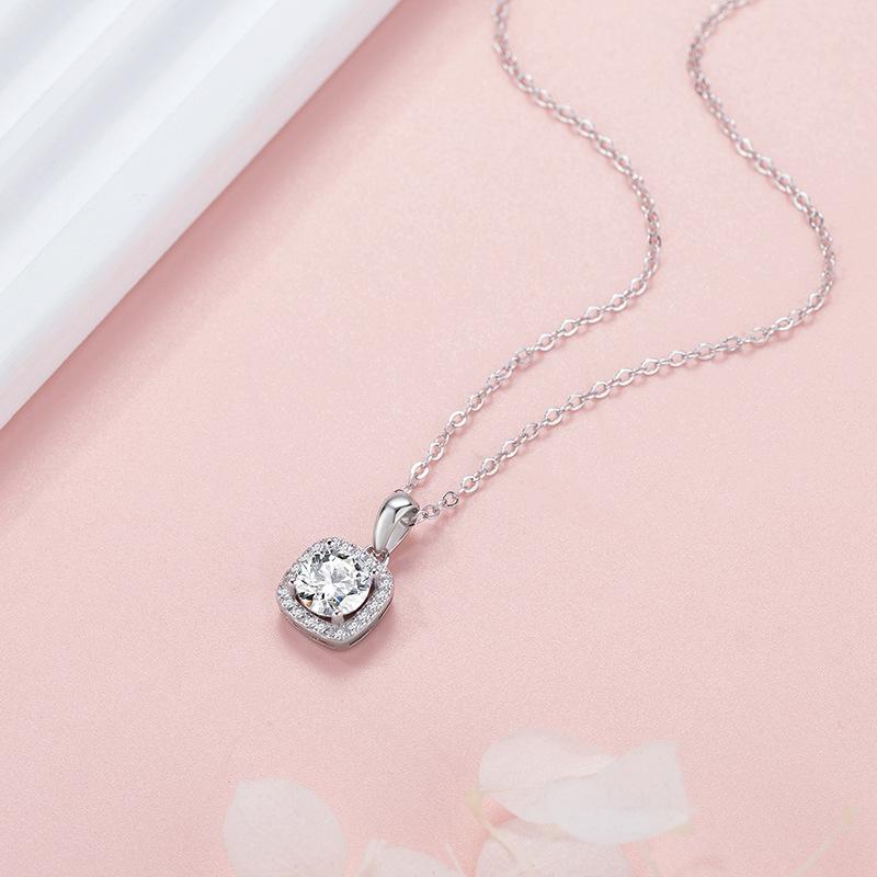 Light Luxury Temperament Princess Square Bag Temperament Simple Pendant Necklace Collarbone Chain 40CM