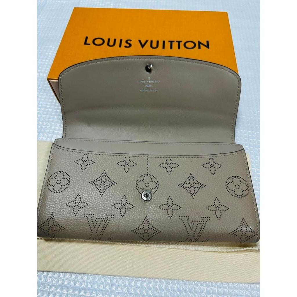 Used LOUIS VUITTON Mahina Leather Portefeuille Long Wallet