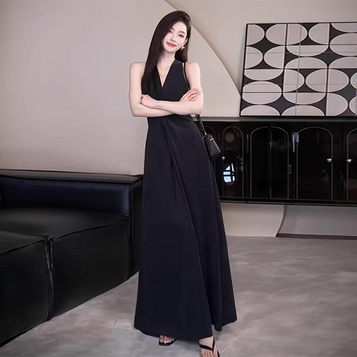 

Temperament brown kinked sleeveless vest dress women s summer design long dress v-neck waist thin a-word skirt XL чорний