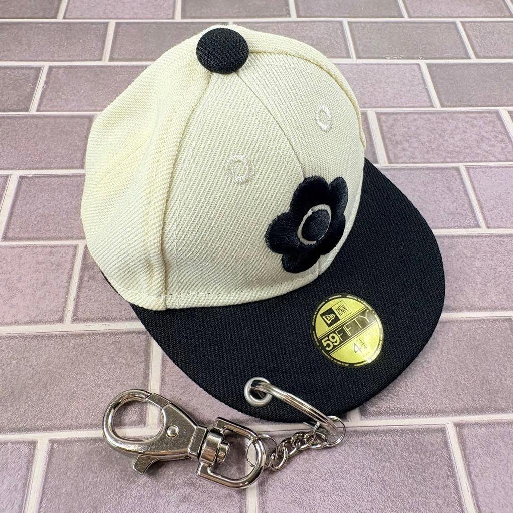 Used MARY QUANTNew Era Cap Type Pouch Keychain