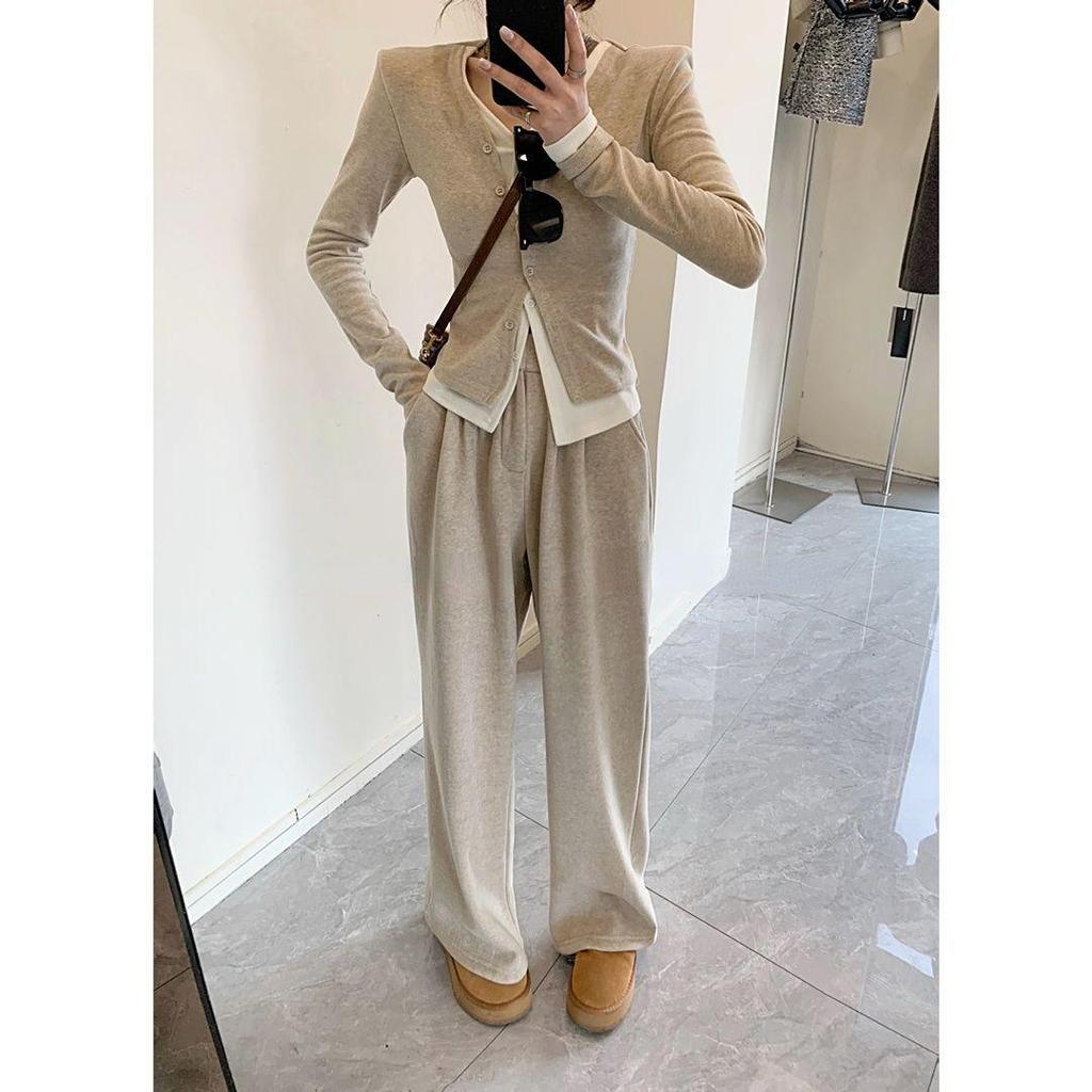 Stylish Women's Faux Two-Piece Suit with Slimming Plus Size Wide Leg Pants for Spring/Autumn