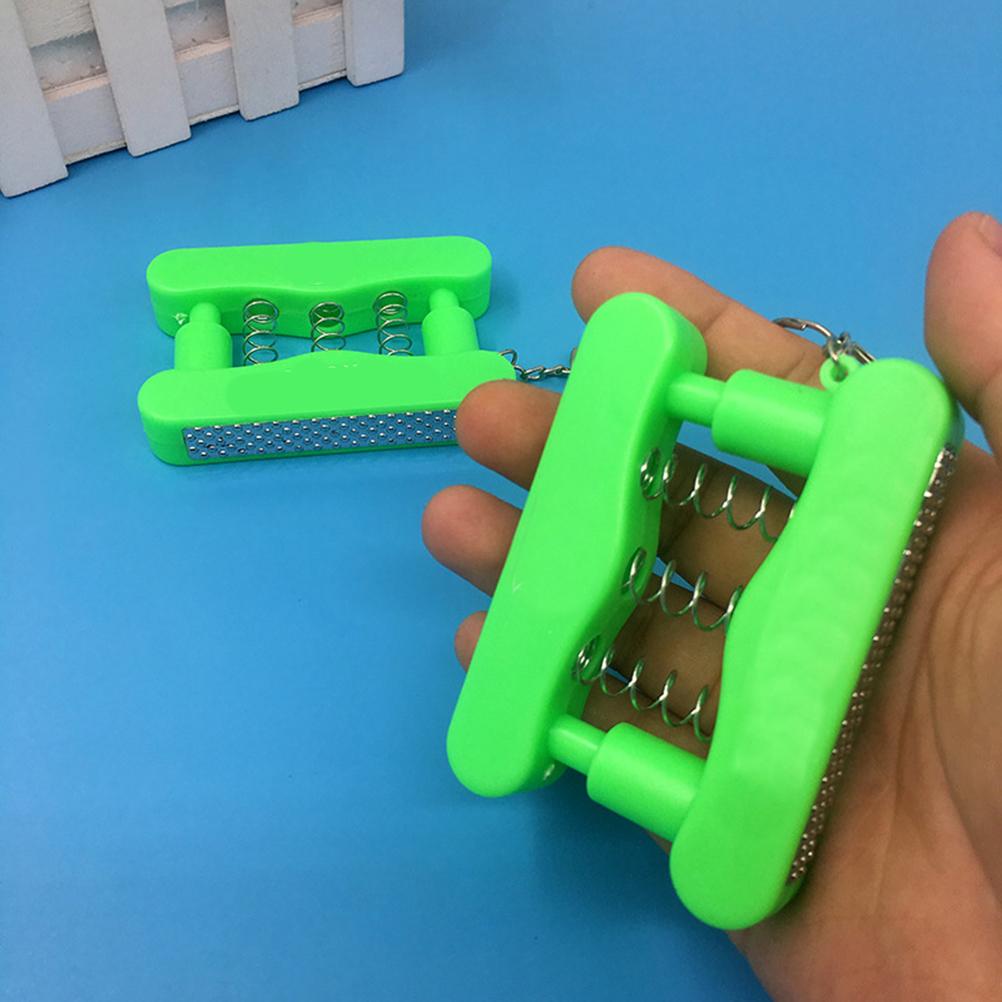 Zufällige Farbe Lustiger Elektroschock Handgriff Schlüsselanhänger Mini Sicherheit Aprilscherz Streich Trick Spielzeug