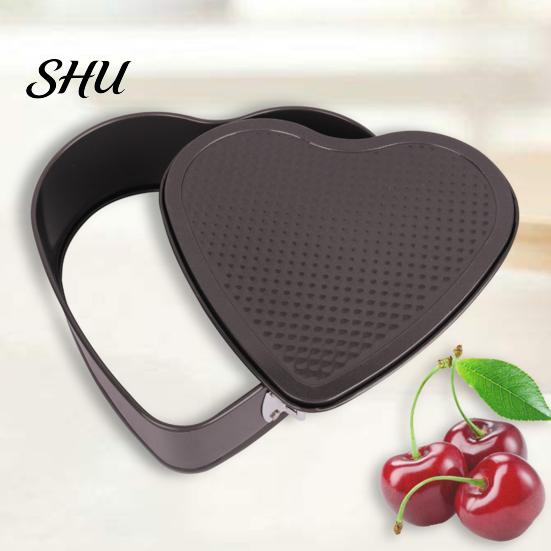 Non-Stick Baking Pan Heart Shaped Springform Food Grade BPA Free Heat-Resistant Reusable Microwave Safe Cheesecake Refrigerator Mold