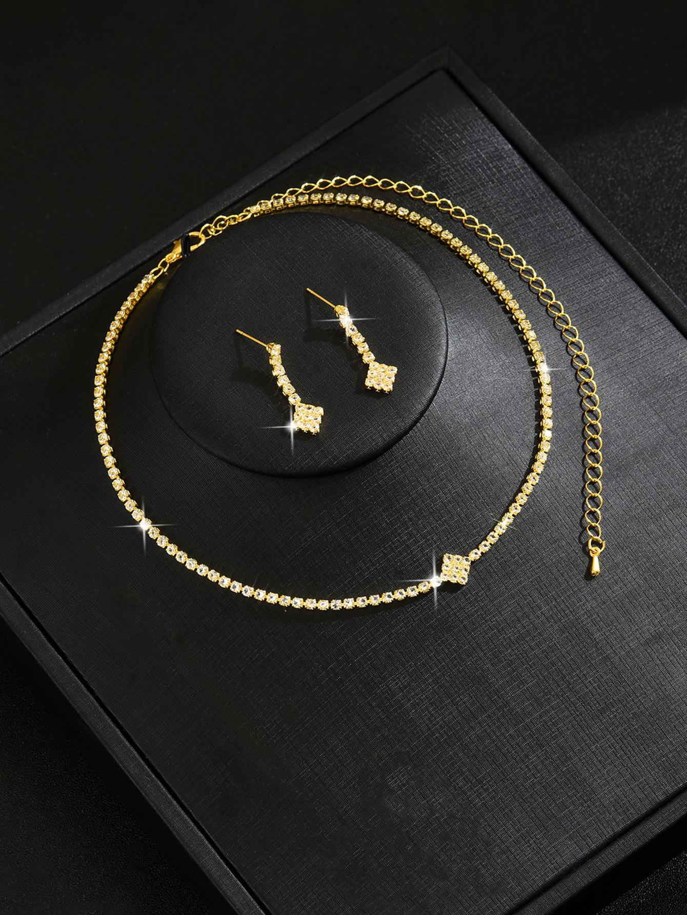 

Personality Premium Versatile Claw Chain Necklace Stud Earrings Bracelet Gold Silver Black Three