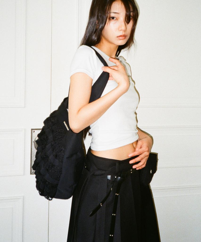 Iugamakaras Frilled Shopper Bag (Black)