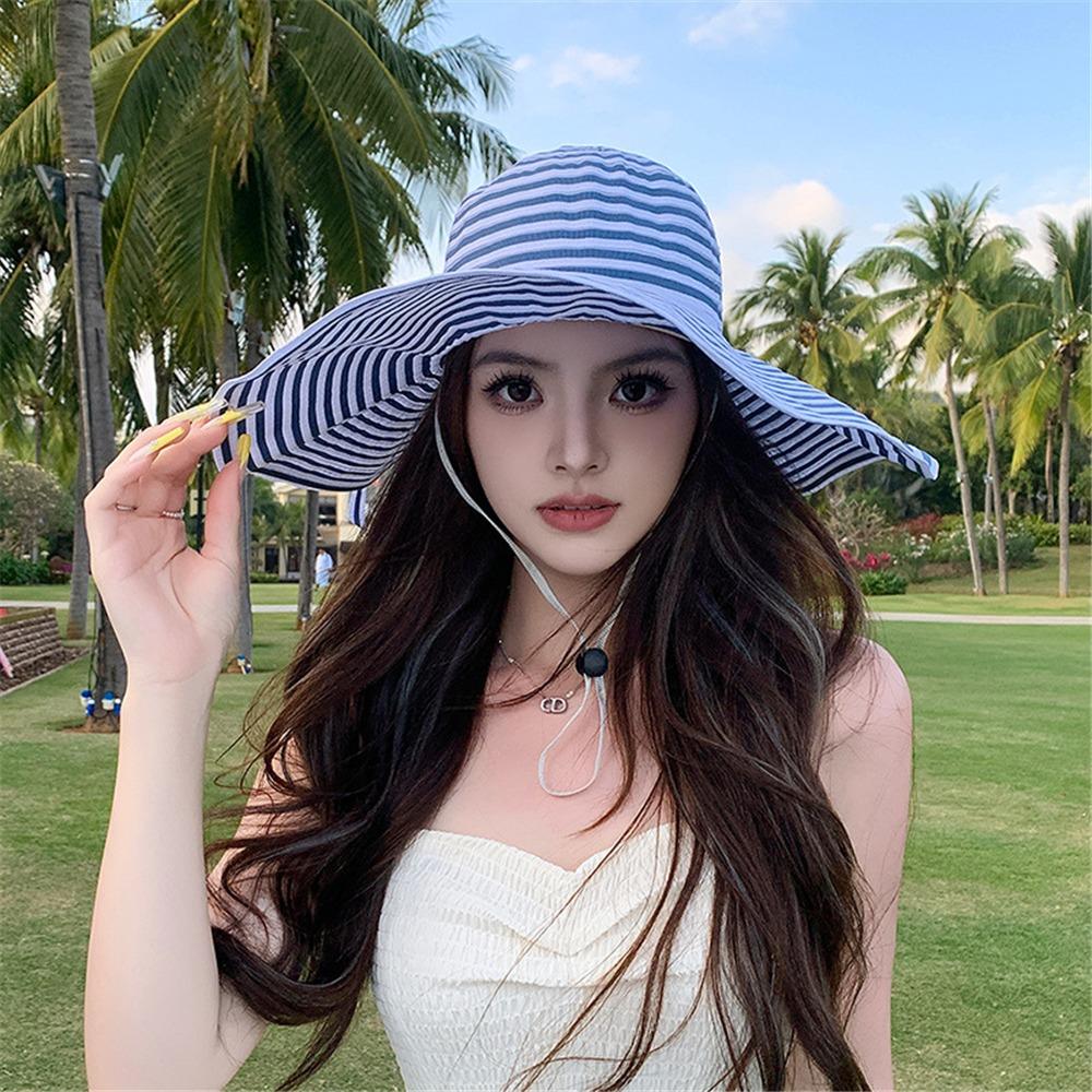 

Lightweight Women s Foldable Bucket Hat Wide-Brim Beach Hat Comfortable Summer Sun Hat for Women світло-синій колір