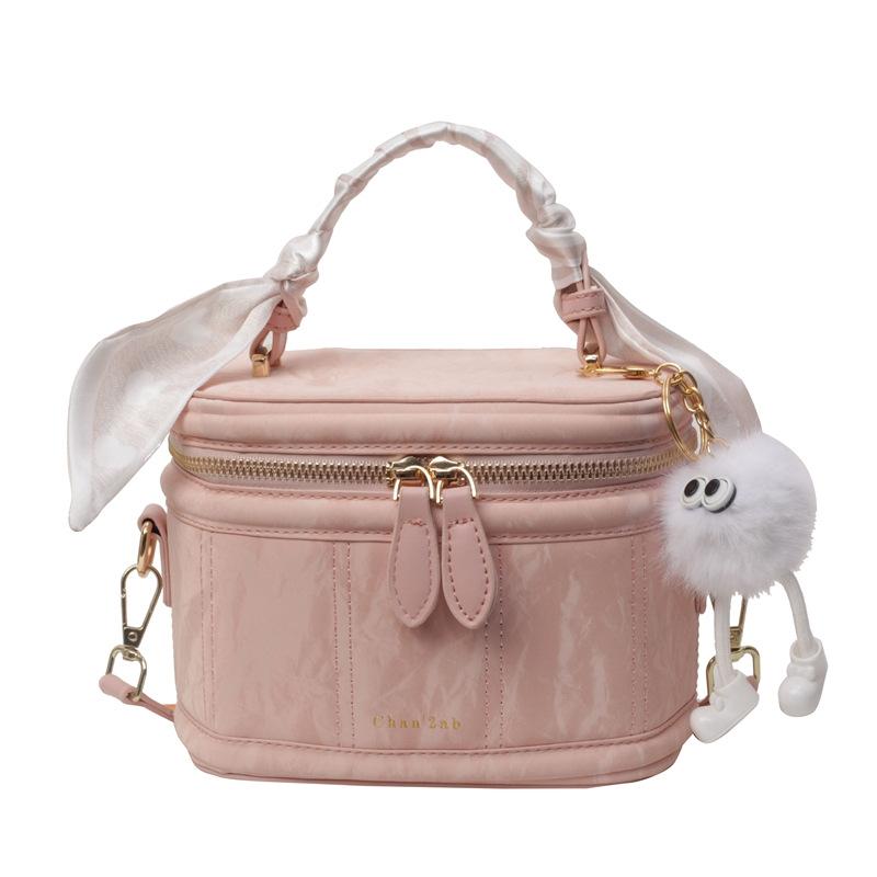 This Is A Stylish Single-shoulder Small Square Bag and A Niche Crossbody Bucket Bag