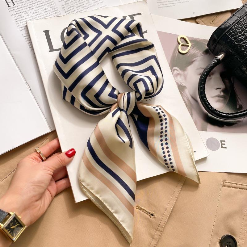 Zhang Ruonan silk scarf women's spring and summer new fashion retro accessories scarf neck high-end small square scarf