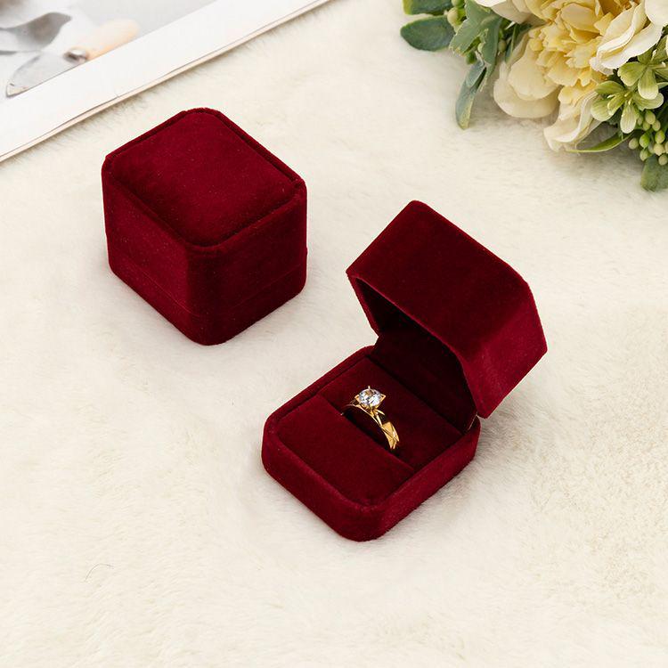 

Velvet Jewelry Box for Bracelets, Earrings, Necklaces, Rings - Round Corner Design