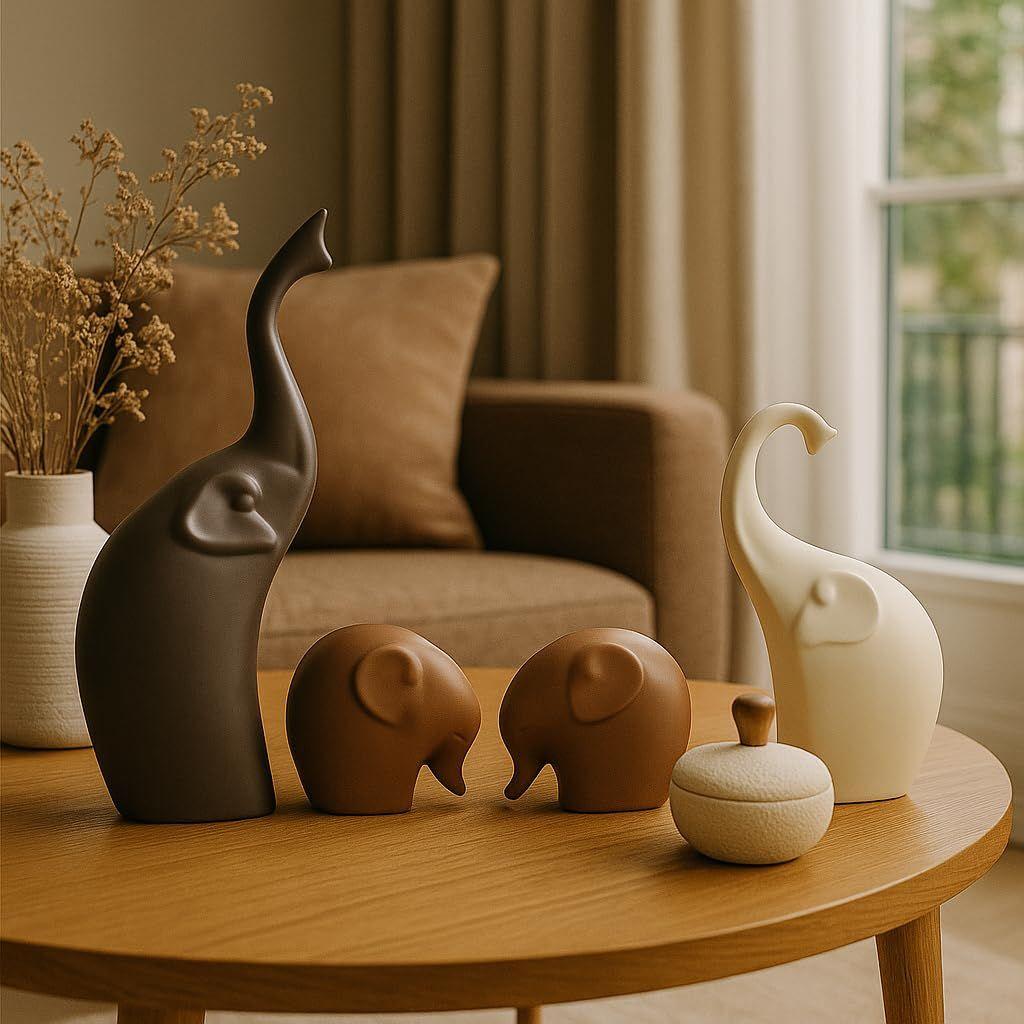 

Керамические фигурки с матовой отделкой для домашнего декора Семья слонов - (Набор из 4 предметов, матово-коричневый)