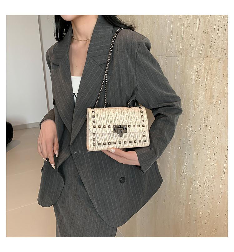 2024 New Fashion Diamond Grid Rivet Bag Women Street Trend Pu Shoulder Bag