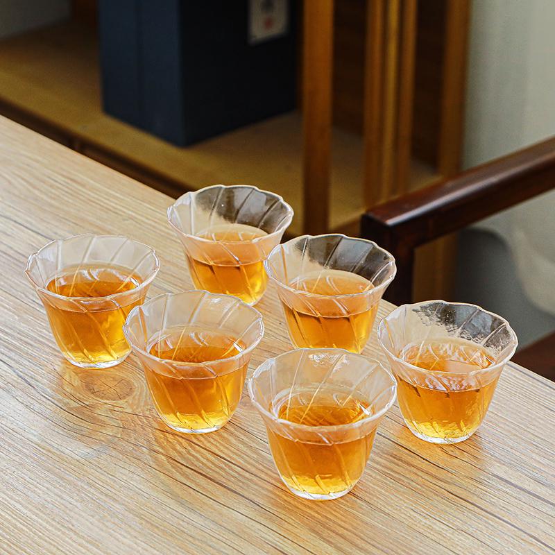 Thickened, heat-resistant glass tea cup for home use – transparent, Gongfu style, ideal for tea tasting. Large host cup, perfect for enjoying tea.