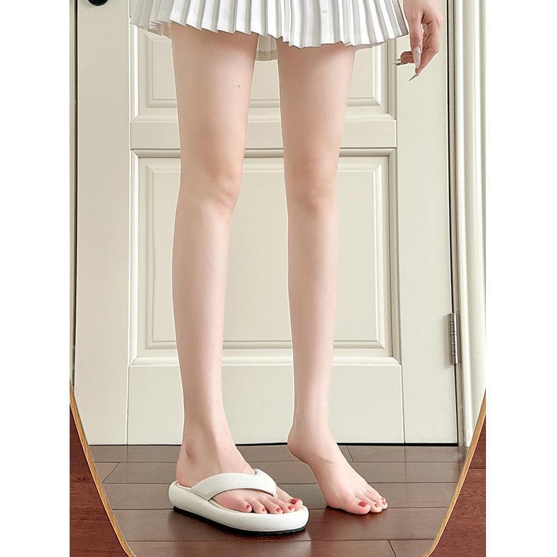 Thick-soled Flip-flops Shoes Women's New Summer Wear Versatile Beach Cool Slippers