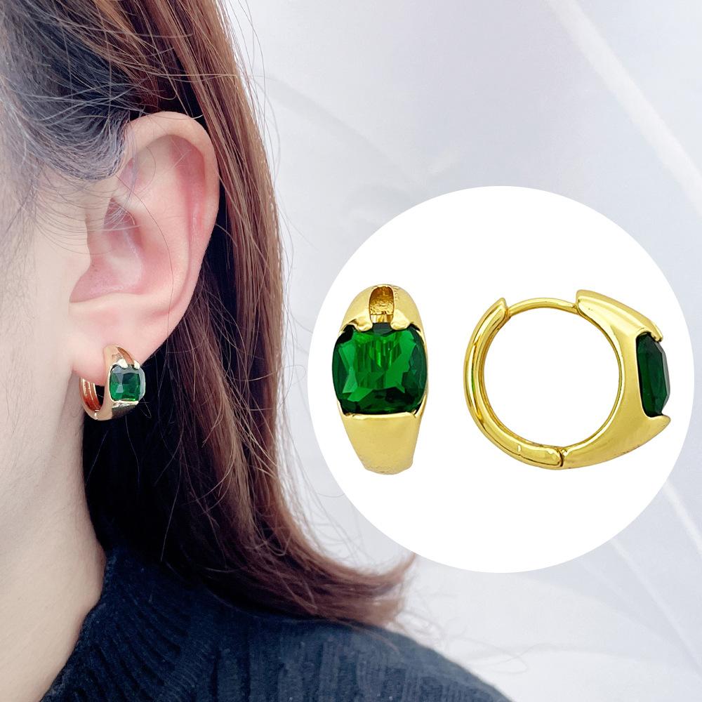Cross-border New Retro Copper Zircon Inlaid Light Luxury High-end Women s Huggie Niche Earrings New Explosions Ear Buckle