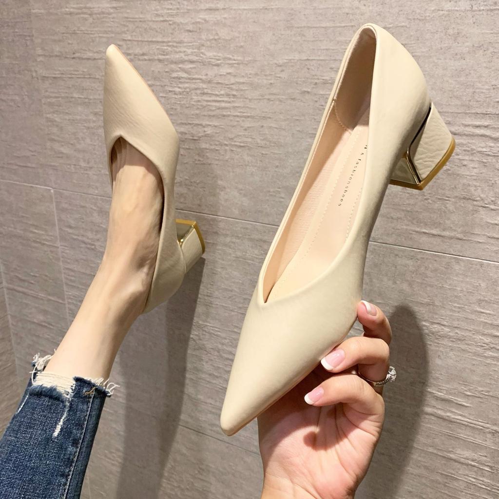 Soft leather commuter thick heel pointed head shallow mouth sexy V mouth women's single shoes versatile year-round not tired feet single shoes