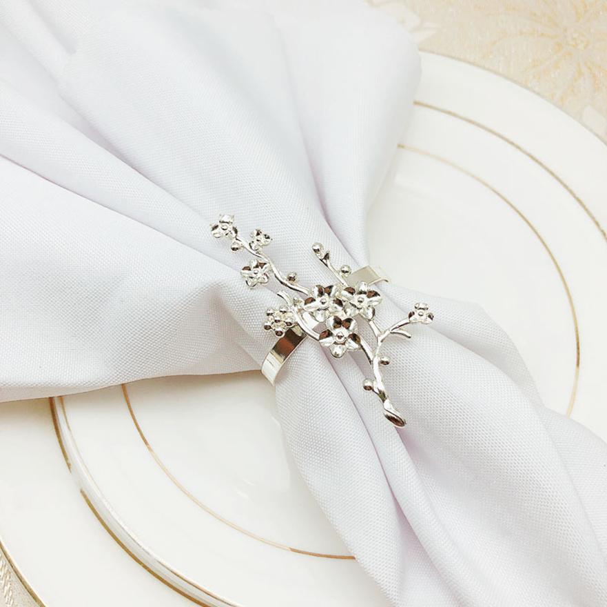 10pcs/lot New Plum Blossom Napkin Ring Metal Napkin Buckle Restaurant Napkin Ring Ring Stand Wedding Party Table Decoration