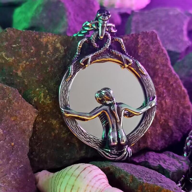 Retro Vampire Beauty Mirror Pendant Halloween Skull Necklace 60CM