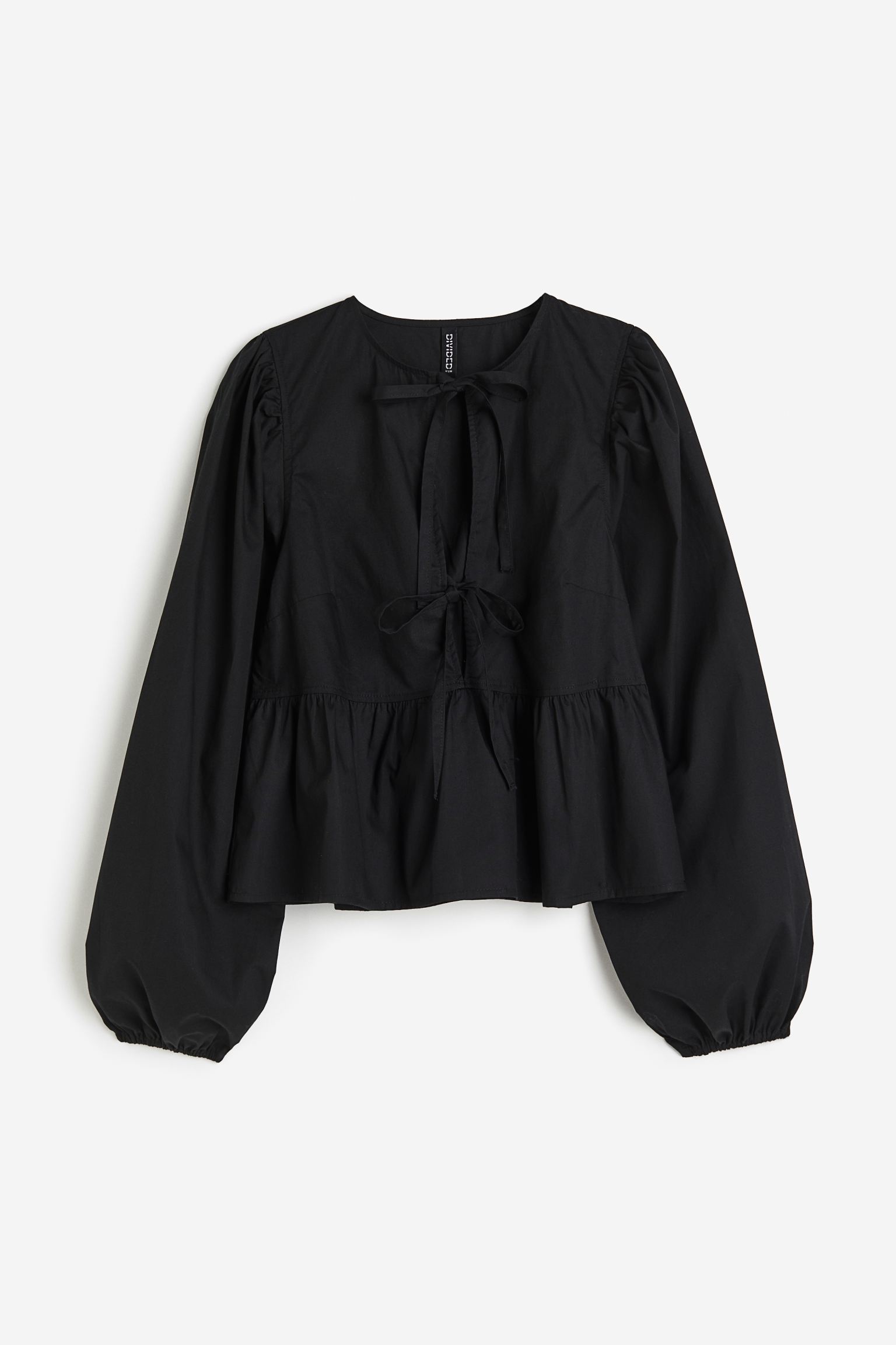 

Топ с баской и завязками