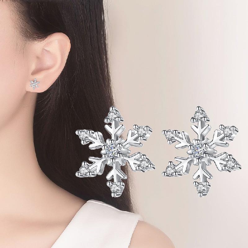 Silver Plated Snowflake Charm Earrings For Women Christmas Gift Fashion Crystal Zircon Stud Earrings Girls New Year Jewelry Gift