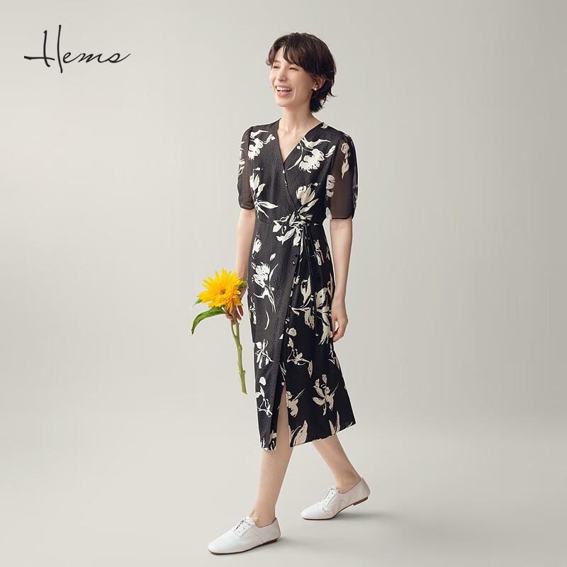 

HAILMANS Women s Short Sleeve Printed Mid-Length V-Neck Dress XL