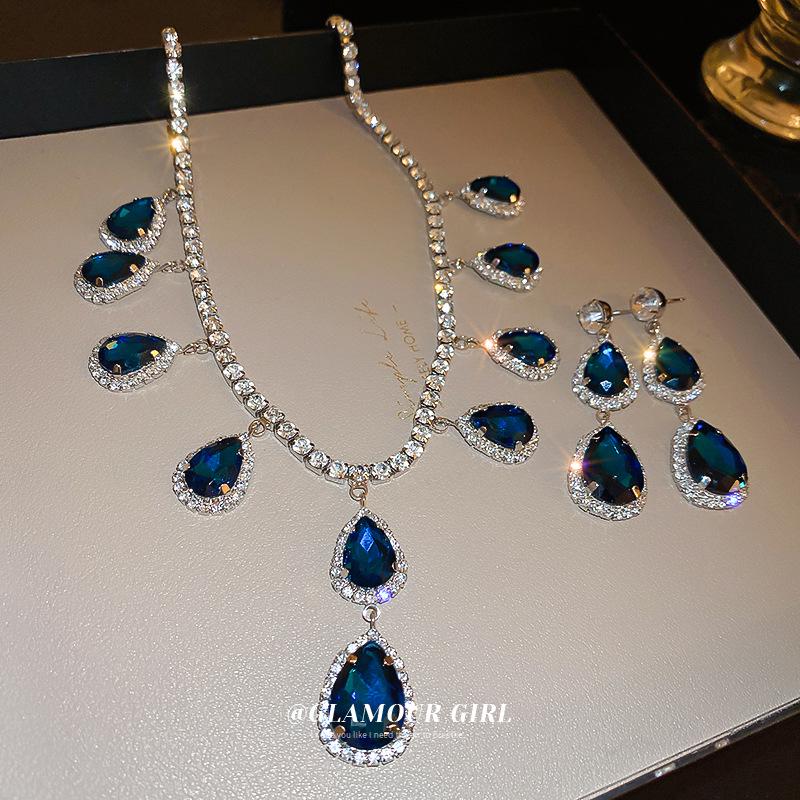 Blauer Edelstein Diamantbesetzte Ohrringe & Halskette Set - Silbernadel, Französischer Luxus Hofstil Schlüsselbeinkette