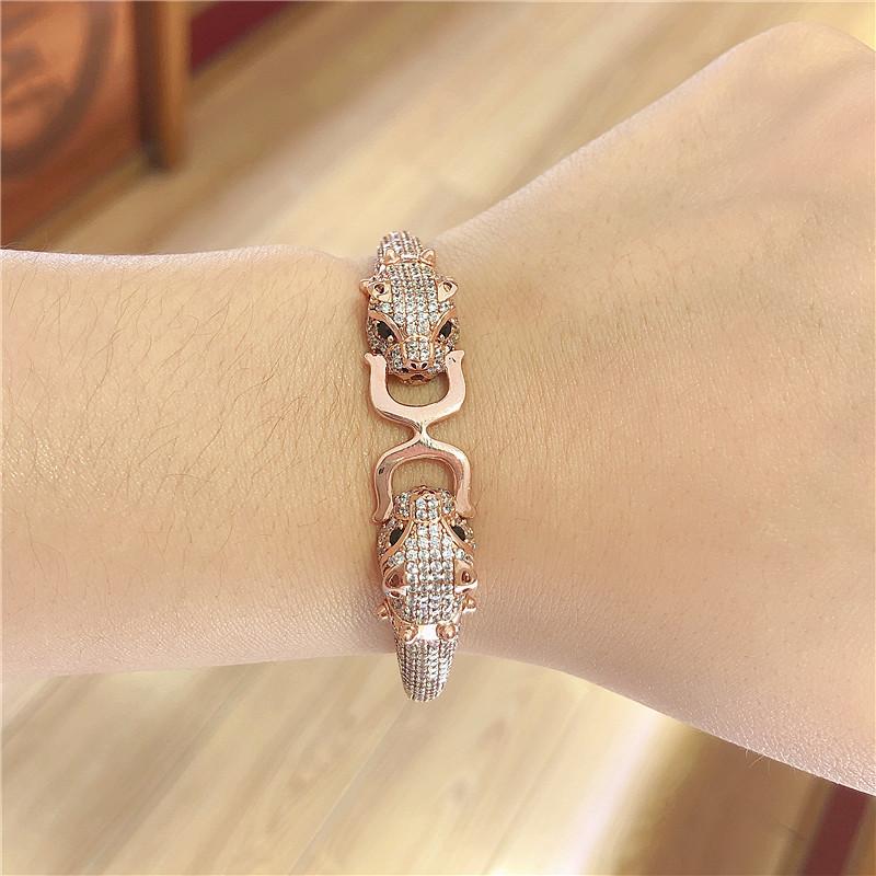 Purple Color Luxury Micro-inlaid Fashionable Leopard Head Bracelet