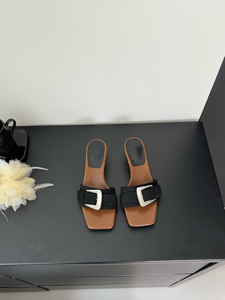 Soft-soled French evening breeze with fashion slippers women's skirt 2025 summer beach shoes thin heels cool slippers women's trend