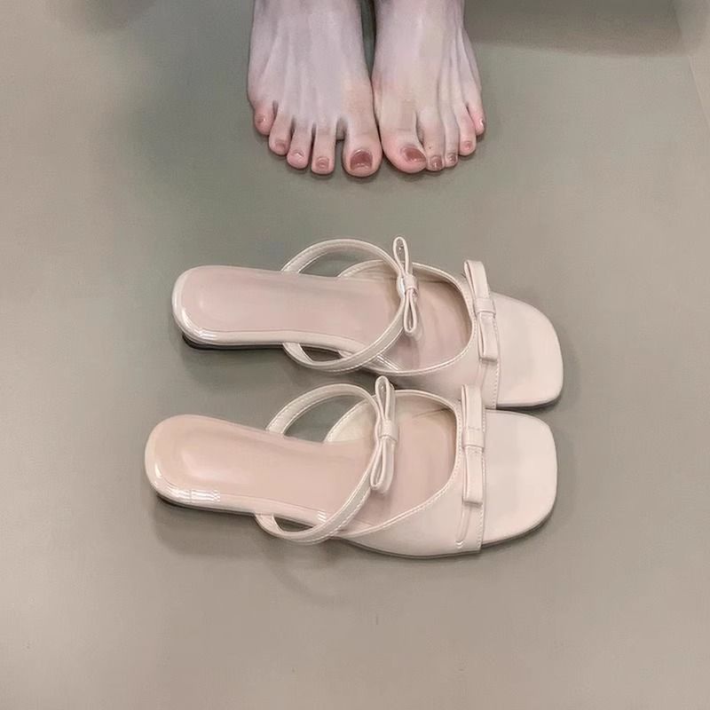 

French stunning double bow fairy wind one-word drag 2025 summer new with skirt seaside vacation cool slippers 35