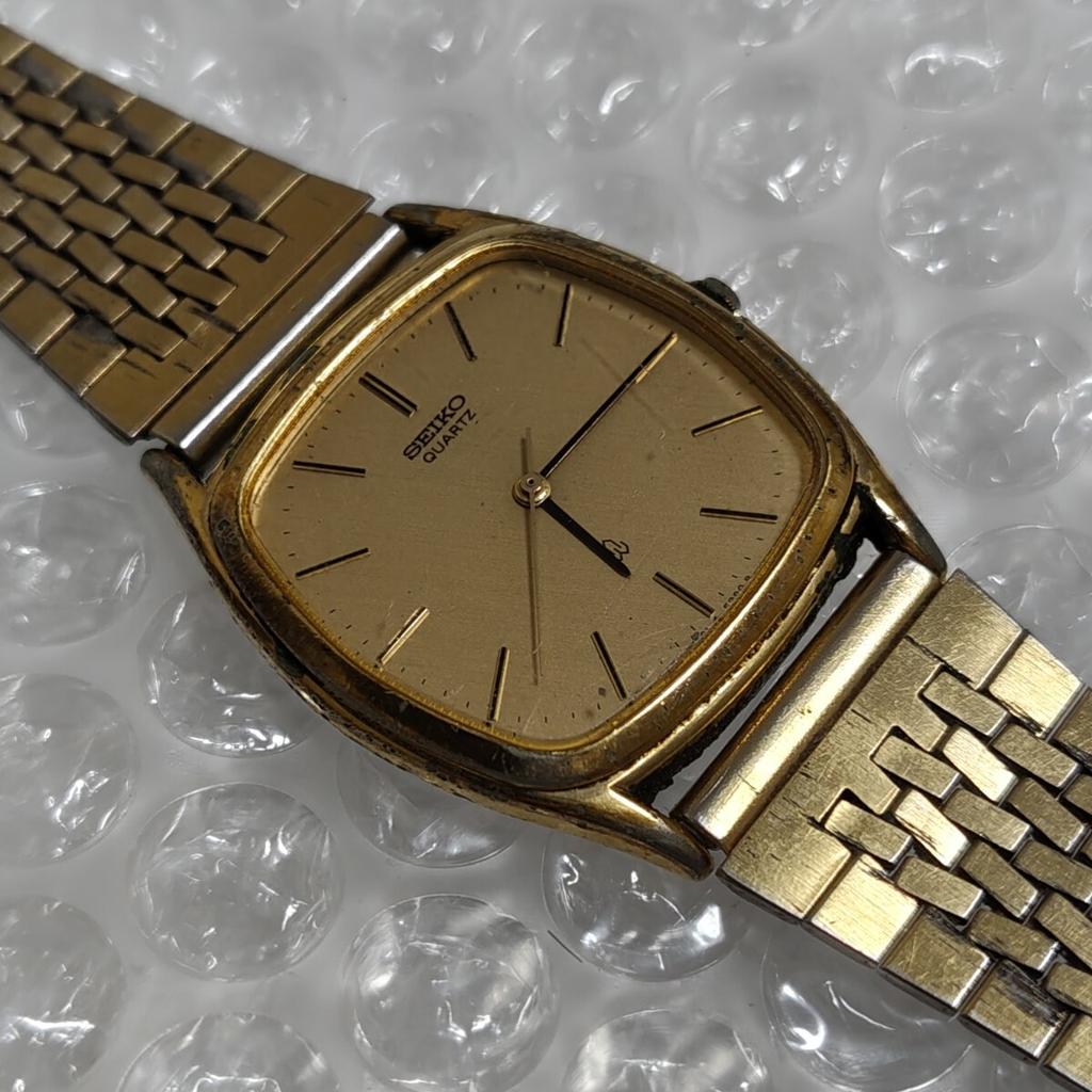 SEIKO Seiko Gold Dial Chariot Quartz Square Vintage Wristwatch Management K26T moving [Working Condition] 5931-5270
