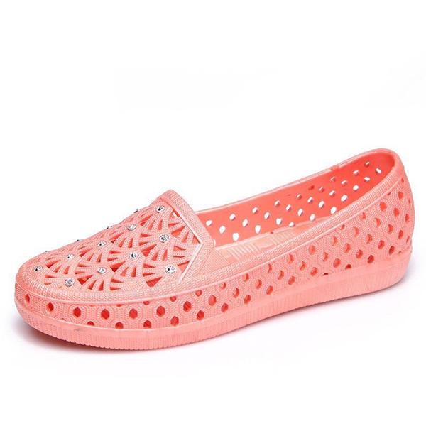 WTEMPO Women Summer Hollow Out Sandals Female Casual Flat Heel Solid Color Shoes Anti-slip Mother's Shoes Nurse's Shoes Beach Shoes