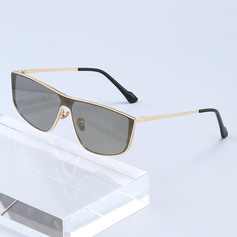 Luxury Men's Sunglasses Outdoor UV400 Vintage Square Frame Sun Glasses Unisex Personality Fashion Riding Car Driving Goggles