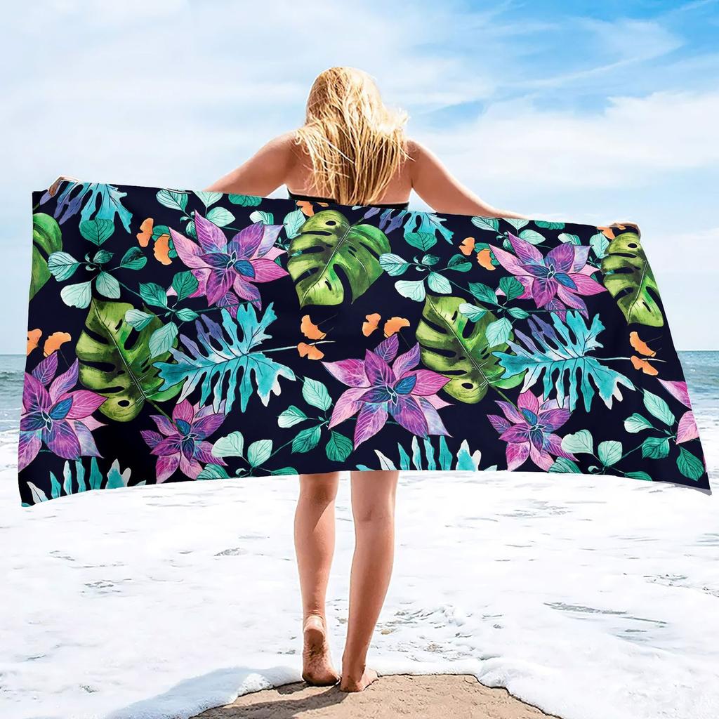 Tropisches Monstera-Blatt bedrucktes Strandtuch Schnelltrocknendes Polyester Badetuch Grünes Palmen-Sandfreies Handtuch für den Sommerurlaub