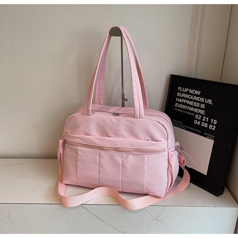

Women s Sports Duffle Bag with Wet/Dry Compartment
