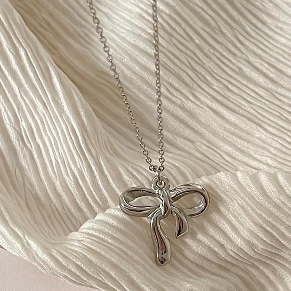 Women's Surgical Steel Bold Wave Ribbon Necklace