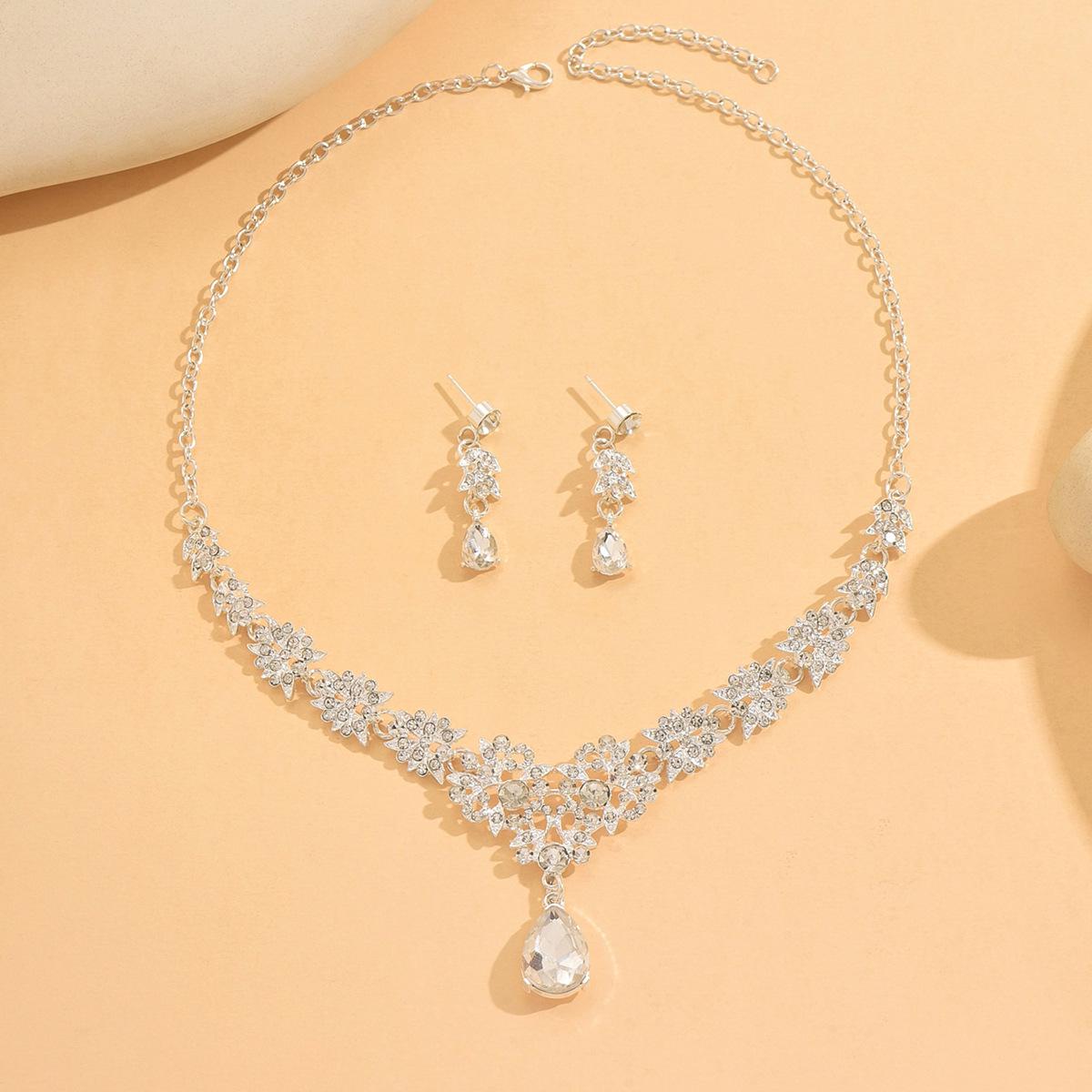 Elegant Light Luxury Women s Jewelry Set  Evening Dress Ensemble