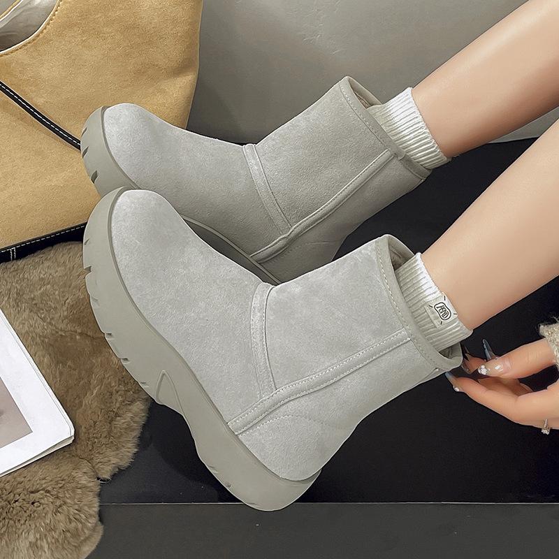 Snow boots women's small inner height increase 7.5cm cotton boots 24 winter new short boots thick-soled piled thickened cotton shoes