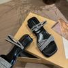 Fashion On A Wedge Slippers Soft Female Shoes Luxury Slides Jelly Flip Flops Square Toe Comfort 2025 Designer Glitter Crystal Scandals
