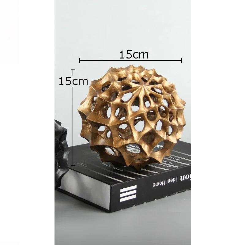 Creative Hollow Spiny Ball Ornaments Metal Crafts Spherical Sculpture Living Room Decoration Artwork Statue Modern Home Decor