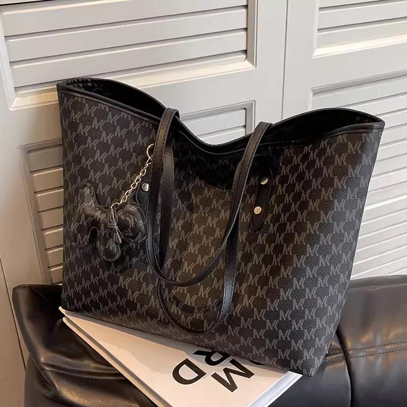 Large capacity bag women's bag versatile texture shoulder bag fashionable portable college student class commuting tote bag