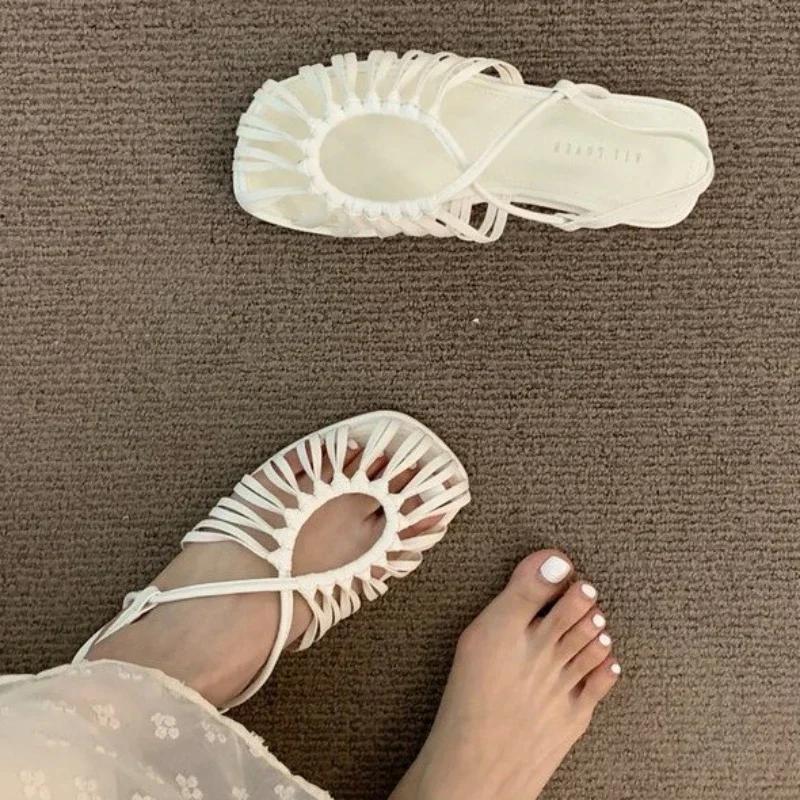 Fashion Ladies Shoes High Quality Slip on Ankle-wrap Women's Sandals Summer Solid Closed Toe Chunky Heels Beach Sandals Women