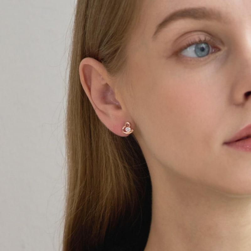 CRANNE 14K Petite Heart One-Touch Earrings (Gold Filled) C24EGF173