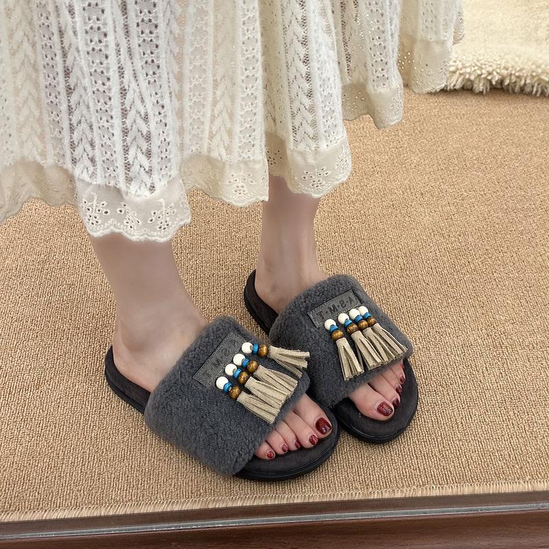 Niche Design Sense Tassel Fluffy Slippers Women's Outer Wear 2025 Autumn and Winter New Retro Thick Bottom Plush One-word Cotton Mop