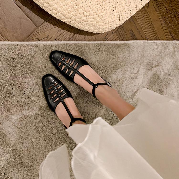 Korean Version T-shaped Rear Hollow Flat Heel Bag Head Sandals 2025 Summer New Women's Shoes Cowhide Square Head Hollow Shoes Women's Sandals