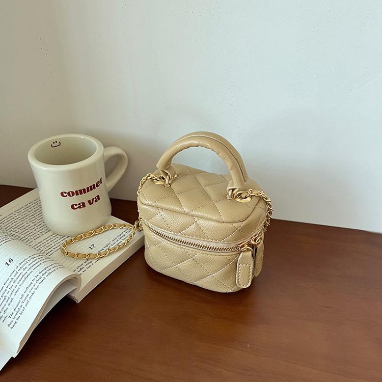 Mini Shoulder Bag for Women Hand Chain Versatile Crossbody Bag Vintage Simple Casual Travel Package Exquisite New