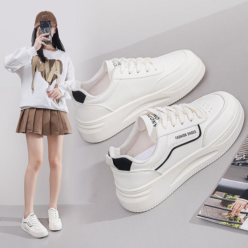 Malé bílé boty dámské jaro 2025 nové prodyšné boty v korejské verzi všestranné studentské sportovní a volnočasové deskové boty trendy boty 8601
