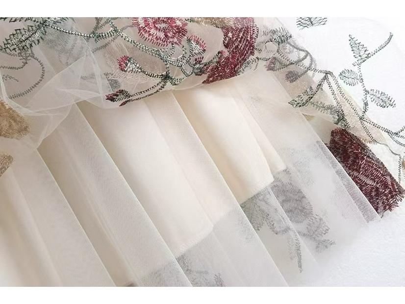Women's French Retro Floral Embroidery A-Line Mesh Skirt for Spring/Summer