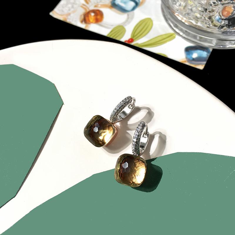 Náušnice puzetky z křišťálu a stříbra S925 ve stylu celebrit – Houbová hlavička s kamenem čtvercového tvaru v barvě bonbónu, zdobená diamanty