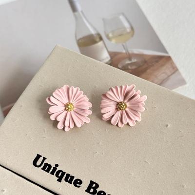 Lovely Spring Summer Daisy Flower Earrings For Women Korean Jewelry 2025 Trendy Sweet Blossom Stud Earrings Jewelry Gifts