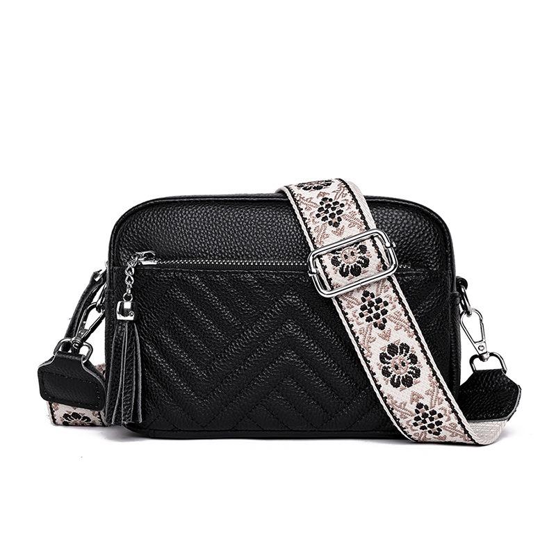 New First-layer Cowhide Bag, Jacquard Shoulder Strap, Messenger Bag, Trendy and Fashionable Versatile Women's Bag, Shoulder Bag, Small Square Bag.