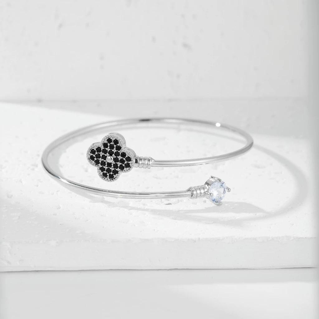 Fashion Clover Open Bracelet for Women, Electroplated Copper with Micro-Zircon Stone Jewelry Accessories
